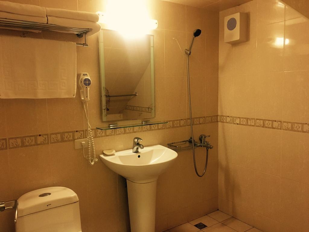 歐之美 Ocean Journey Bnb Hualien City Ngoại thất bức ảnh